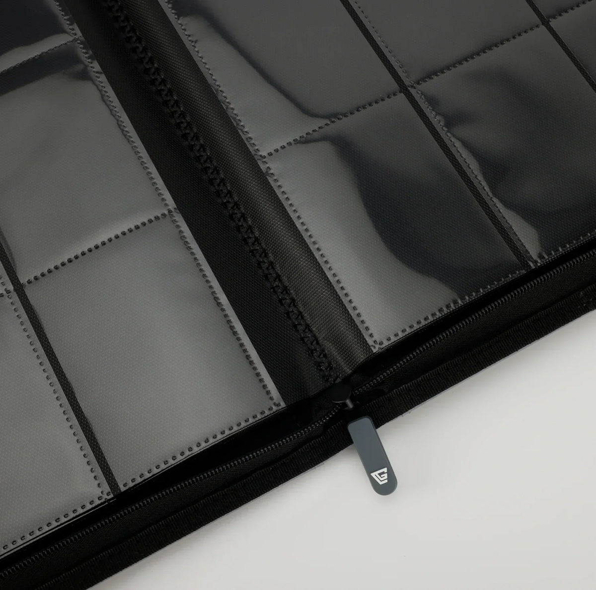 Premium 16-pocket Album | GEMLOADER | 1024 pockets